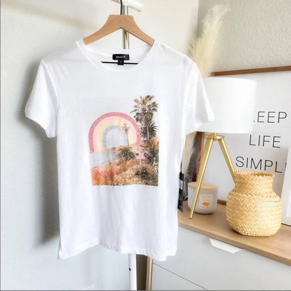Wildfox Rainbow Coast Keke Beach T-Shirt Tee White Crew Neck NEW Size Small - Picture 3 of 14